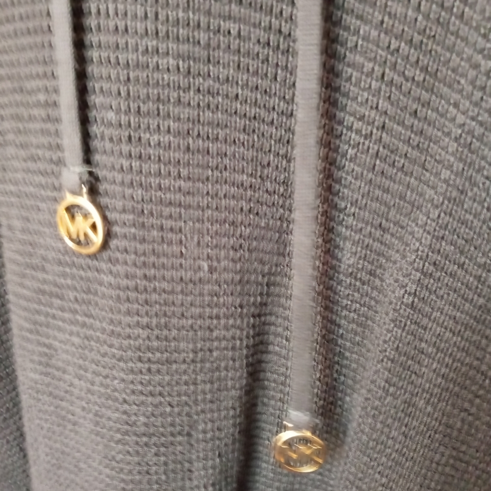 SWEATER BUNDLE! - image 12